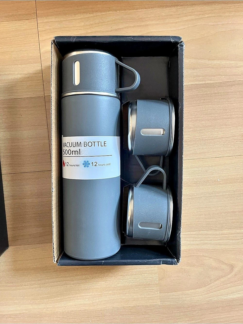 Vacuum Flask Set with 2 Cups 500ml multiple colors 15.00 for one